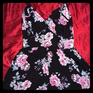 Derek Heart Black w floral design romper